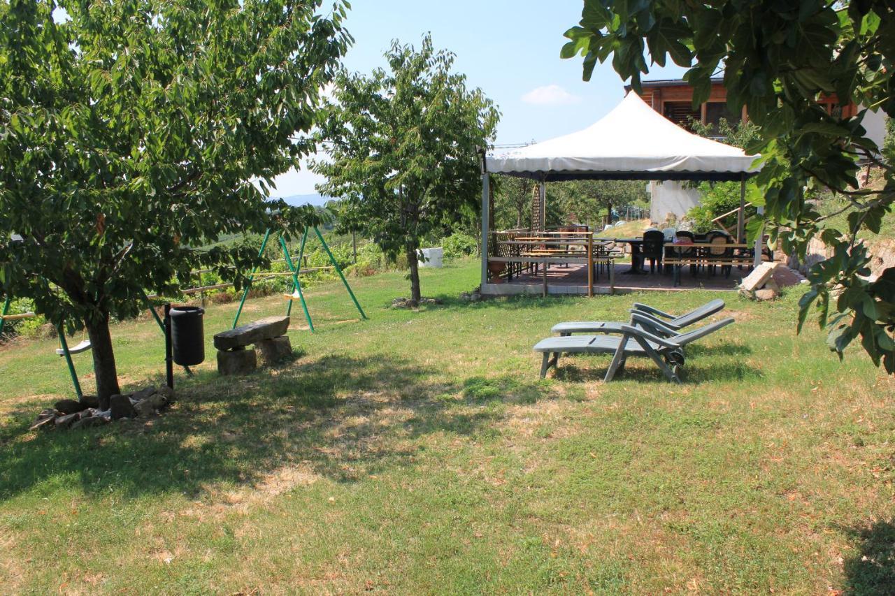Vila Agriturismo La Roccia Vo Exteriér fotografie